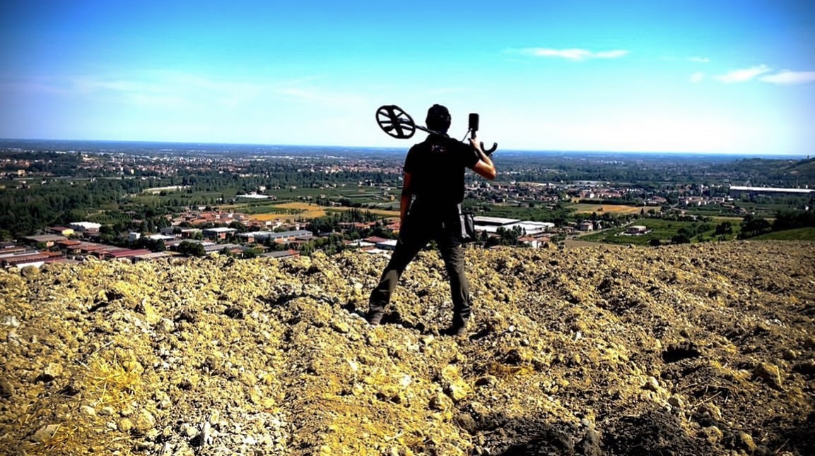 metal detecting arato